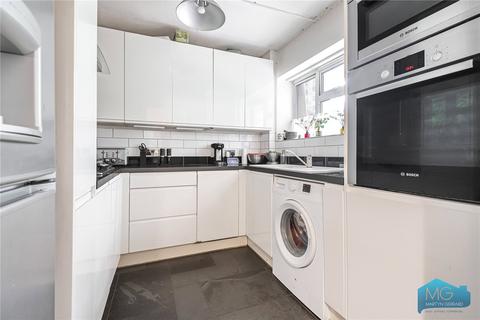 undefined, Oakleigh Park North, London, N20