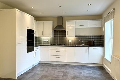 4 bedroom house to rent, East Hall Mews, South Cave, Brough