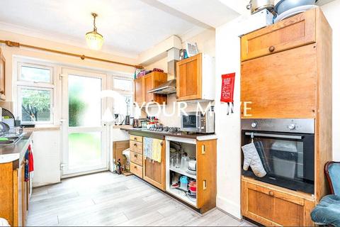 5 bedroom terraced house to rent, Arnold Road, Hampshire SO17