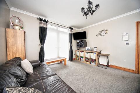 undefined, Luton, Bedfordshire, LU3