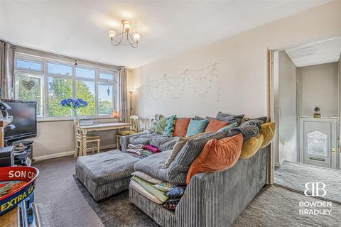 undefined, Walden Way, Hainault
