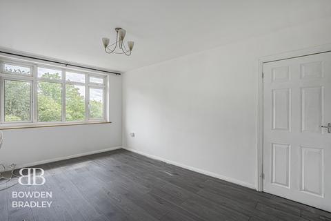 44 Walden Way, Ilford, IG6 3BH