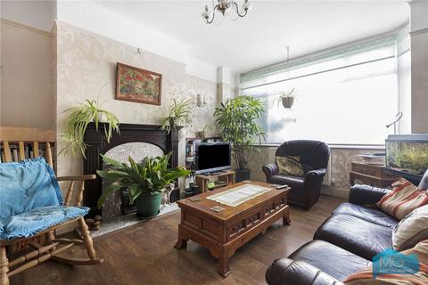 14 Balfour Grove, London, N20 0SJ