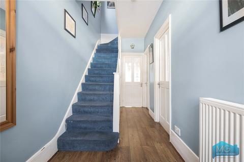 14 Balfour Grove, London, N20 0SJ