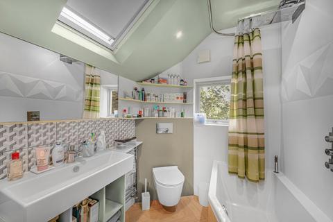 2 bedroom flat for sale, Florence Street, Islington, London