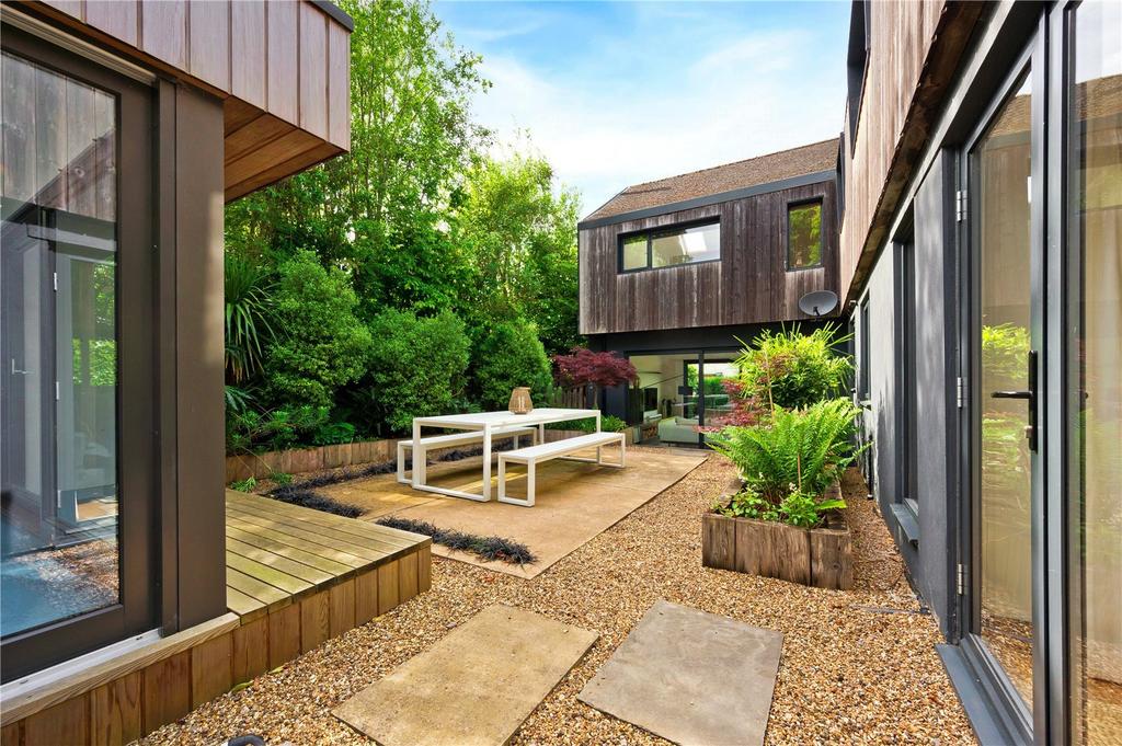 Courtyard Garden
