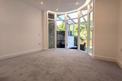 undefined, Avondale Avenue, London N12