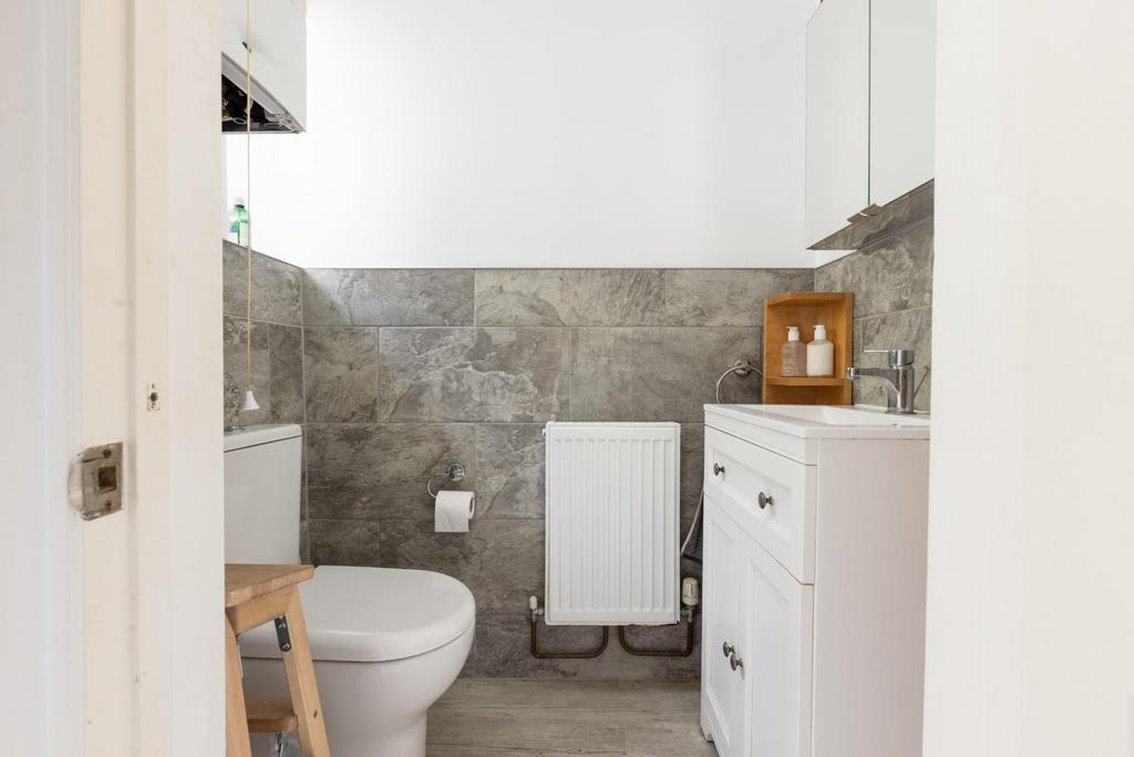 BF, 65 Cotham Brow, BS6-15.jpg