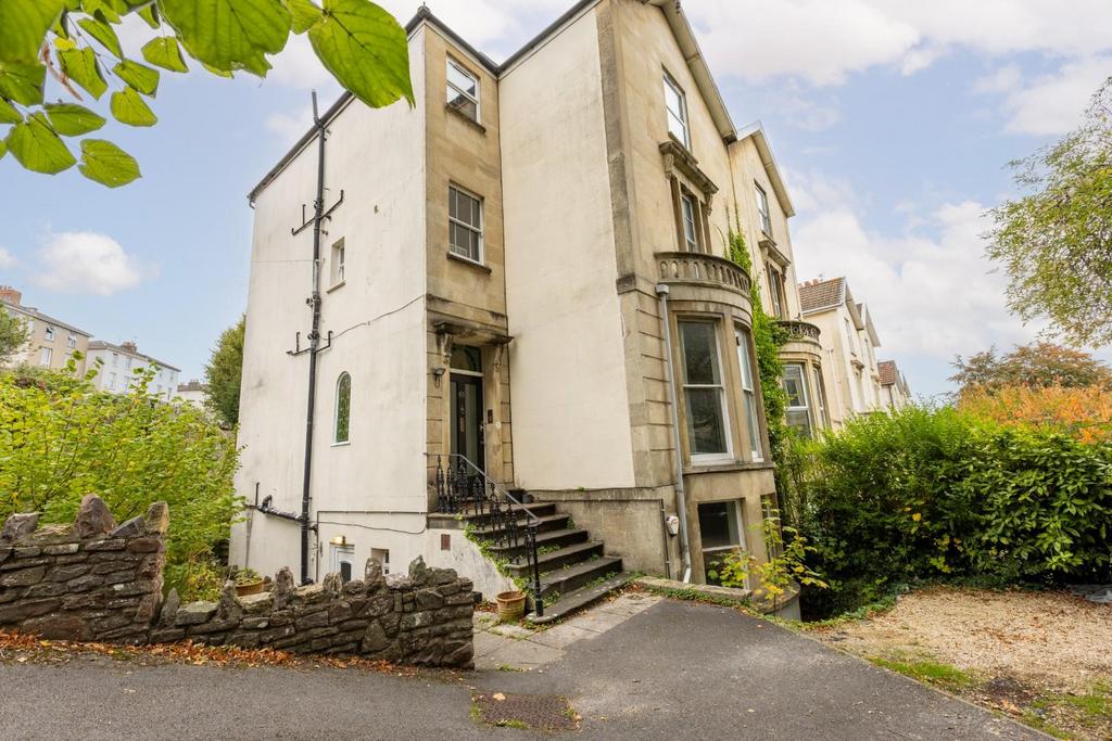 BF, 65 Cotham Brow, BS6-23.jpg