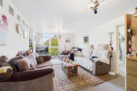 undefined, Aits View, Victoria Avenue, West Molesey
