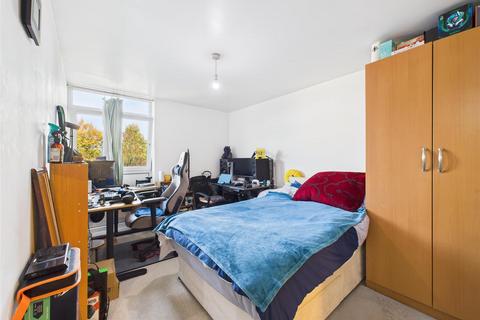 undefined, Aits View, Victoria Avenue, West Molesey