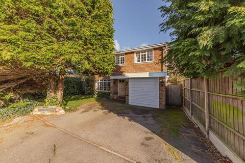4 bedroom detached house for sale, Denham Walk, Gerrards Cross SL9