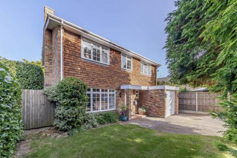4 bedroom detached house for sale, Denham Walk, Gerrards Cross SL9