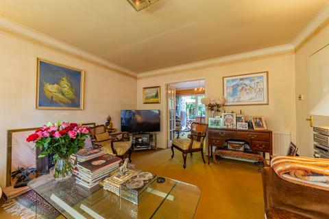4 bedroom detached house for sale, Denham Walk, Gerrards Cross SL9
