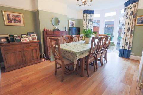 5 bedroom semi-detached house for sale, Warwick Road, Acocks Green, Birmingham