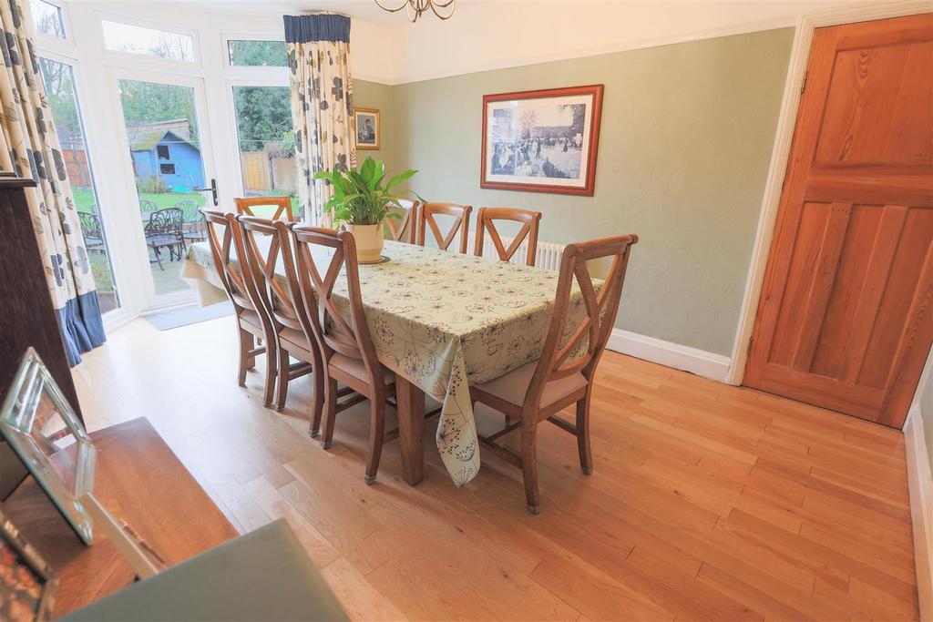 1018 Warwick Rd 3 .jpg