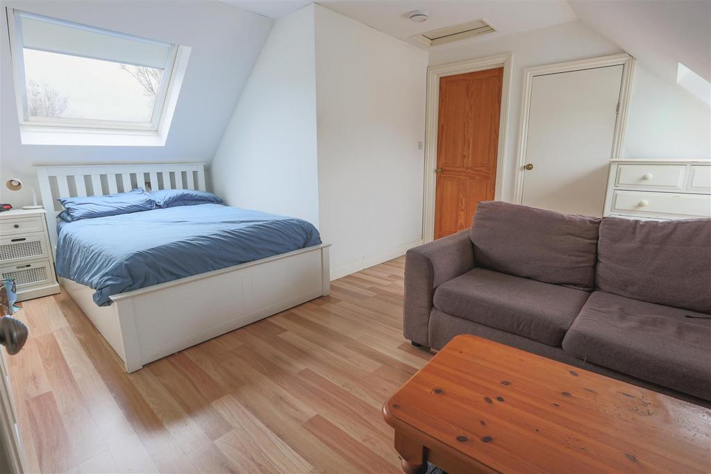 1018 Warwick Rd 31 .jpg