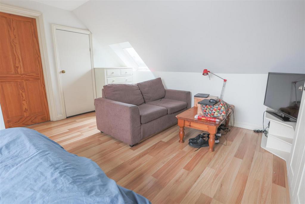 1018 Warwick Rd 30 .jpg