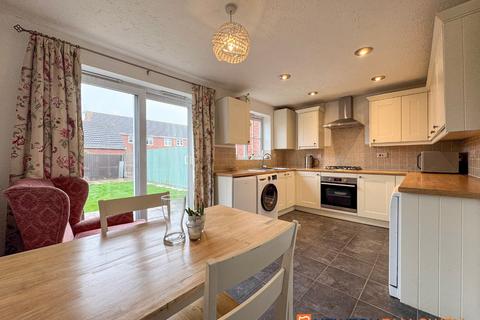 3 bedroom detached house for sale, Bristol Close, 1 NG24