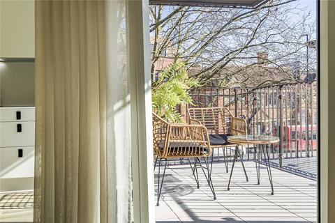 undefined, Tweedy Road, Bromley