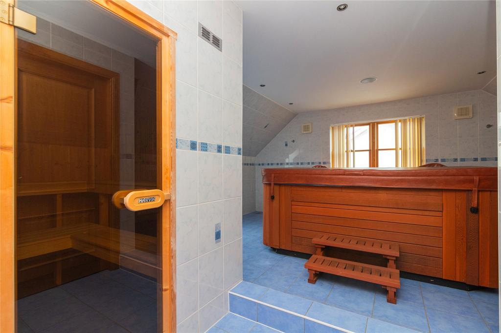 Jacuzzi Room
