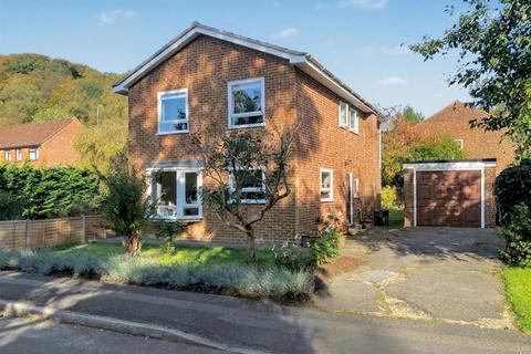 Dolphin Close, Haslemere