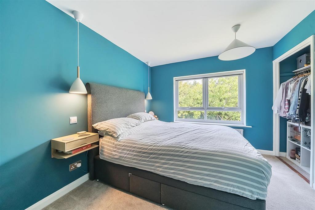 Bedroom 1.jpg