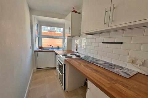 1 bedroom maisonette to rent, Swanage