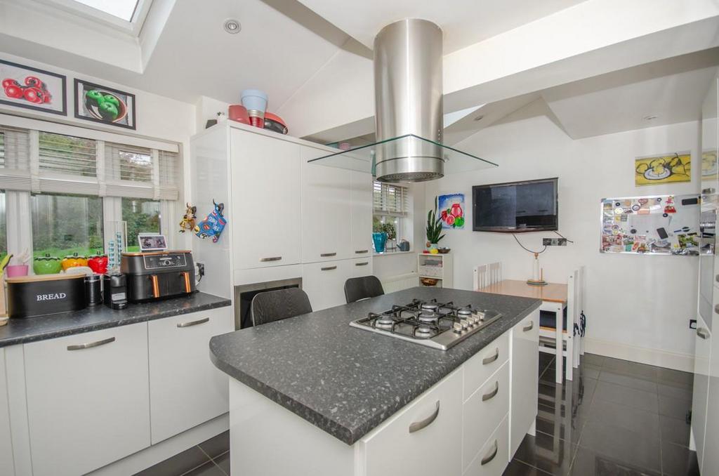 Kitchen-diner pic 3.jpg