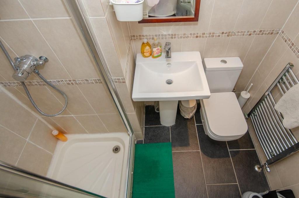 Ensuite.jpg