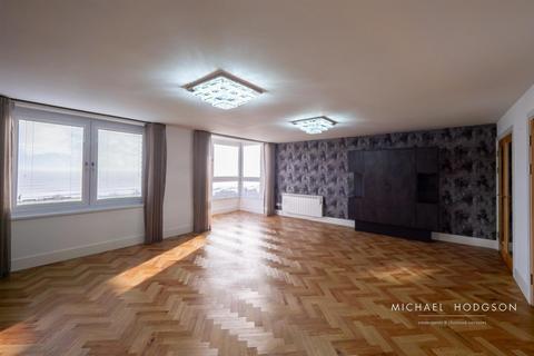 2 bedroom apartment to rent, Cliffe Court, Seaburn, Sunderland