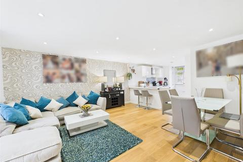 40b Beverley Road, Whyteleafe, CR3 0DX