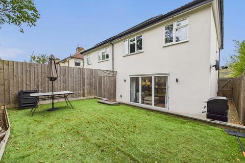 40b Beverley Road, Whyteleafe, CR3 0DX