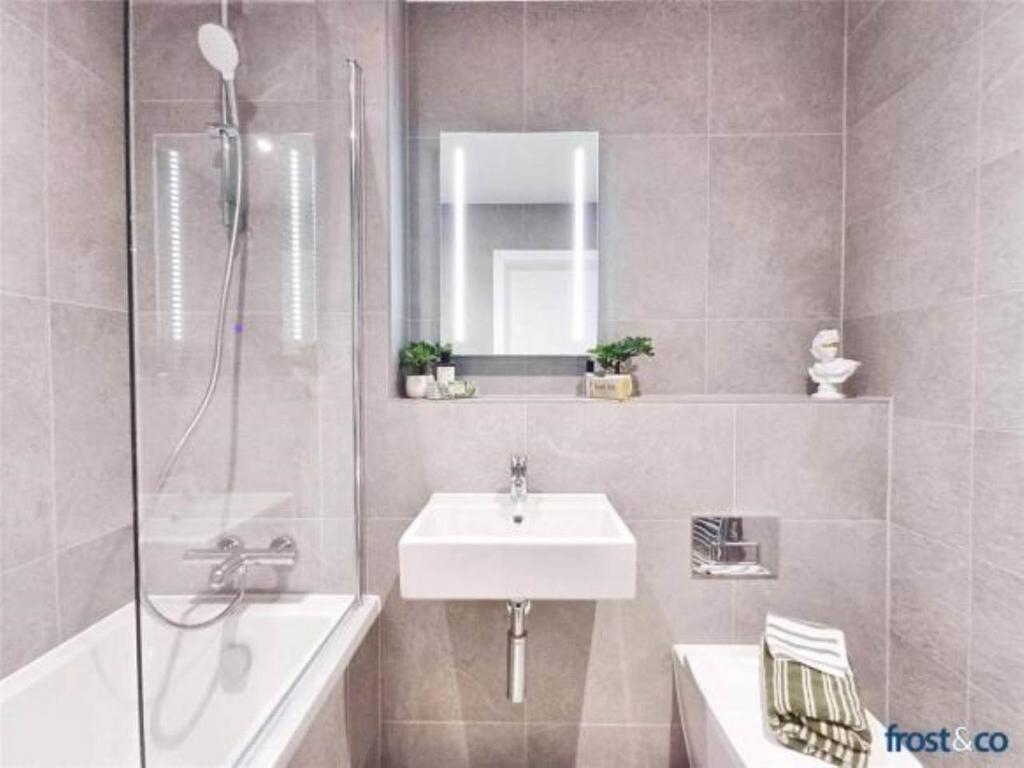 Family bathroom