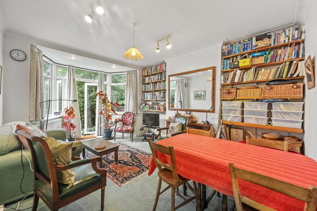 RCCA-  35 grendon gardens- dining area 6 (1)