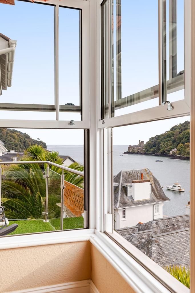 20 P Window View Fairwinds Beacon Road Kingswear