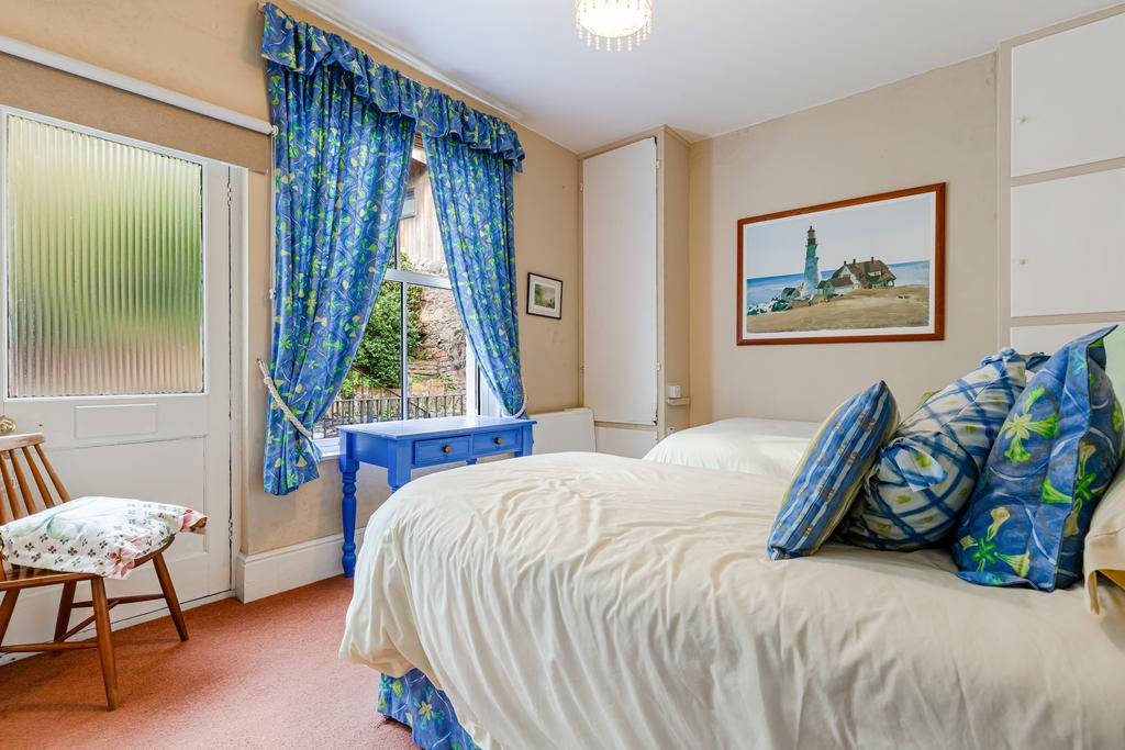 36 Bedroom 3 Fairwinds Beacon Road Kingswear - 250