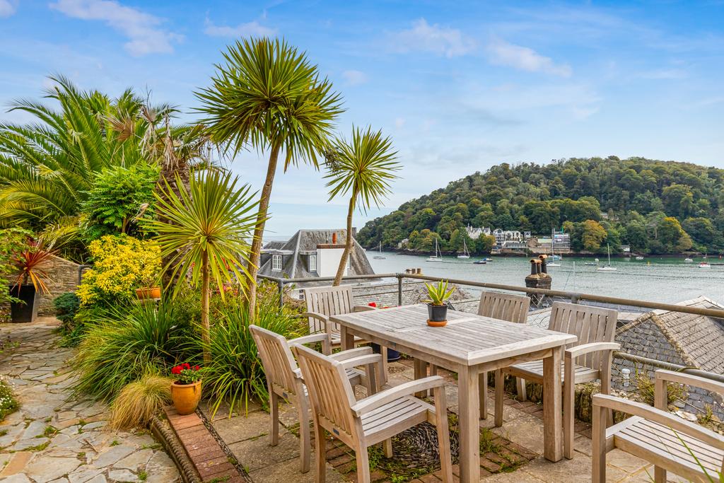 24 Front Terrace Fairwinds Beacon Road Kingswear -