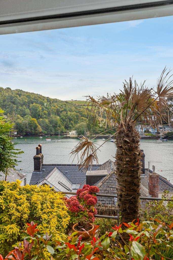23 P Window View Fairwinds Beacon Road Kingswear -
