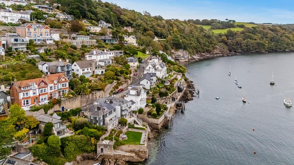 15 Drone Right Fairwinds Beacon Road Kingswear - 2