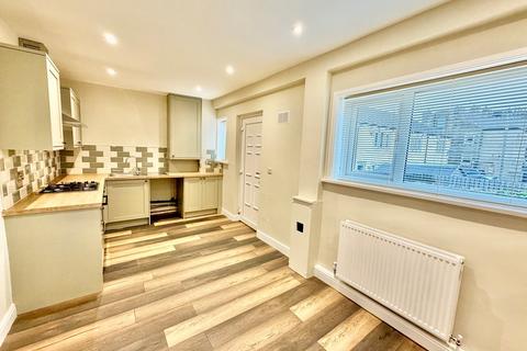 3 Windsor Crescent, Oakworth, Keighley, BD22 7PQ