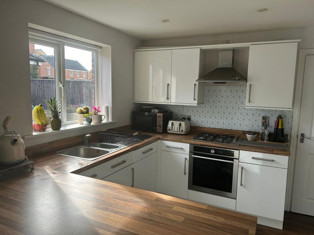 Dining kitchen