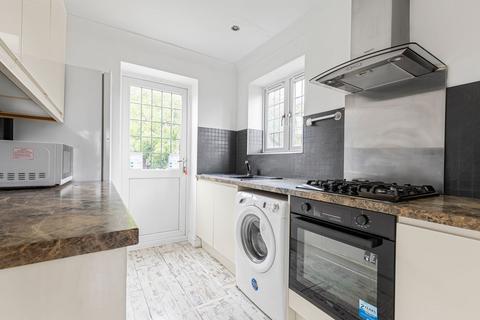 3 bedroom end of terrace house for sale, Sparrow Farm Drive, Feltham, TW14