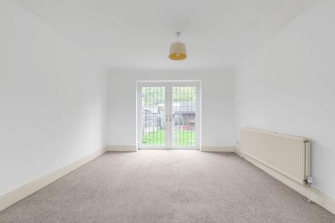 3 bedroom end of terrace house for sale, Sparrow Farm Drive, Feltham, TW14