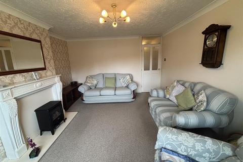 2 bedroom flat for sale, Bursdon Court, Glenfield Border