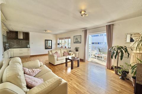 2 bedroom apartment to rent, Belvedere Road, Burnham-on-Crouch