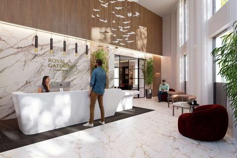 undefined, England W3 0DF London, GBR