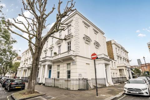 Studio to rent, Charlwood Street, Pimlico, London, SW1V