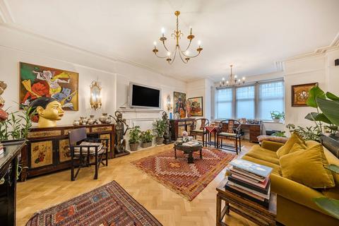 2 bedroom flat to rent, Queen's Gate, South Kensington, London, SW7