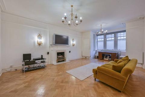 2 bedroom flat to rent, Queen's Gate, South Kensington, London, SW7
